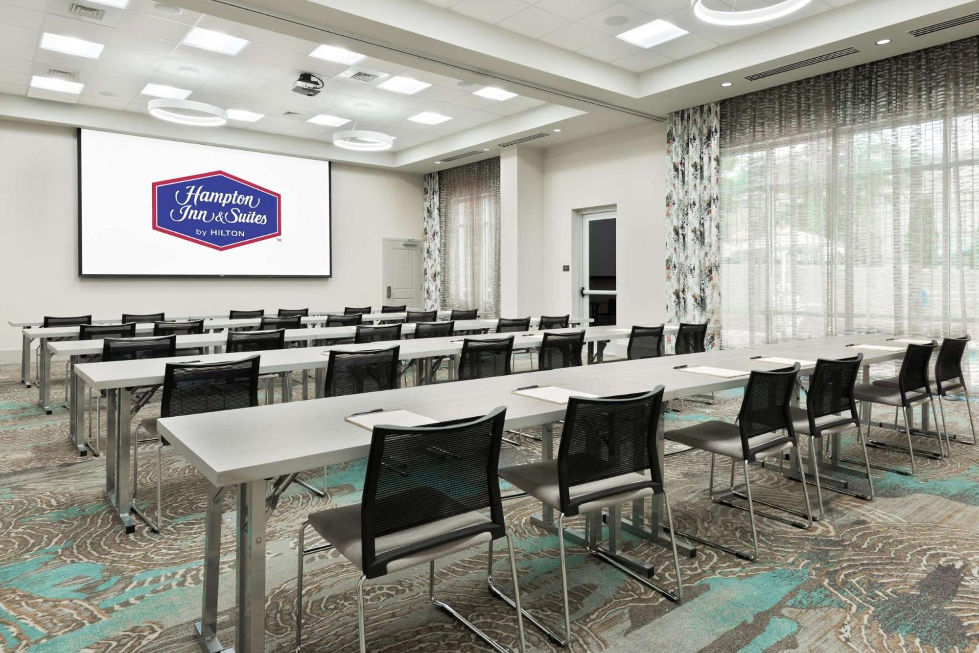 Hampton Inn & Suites Atlanta Buckhead Place מראה חיצוני תמונה